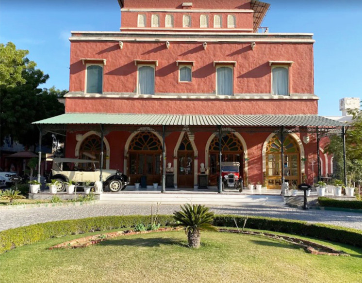 Deluxe Room for Rent