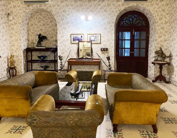 Deluxe Room for Rent