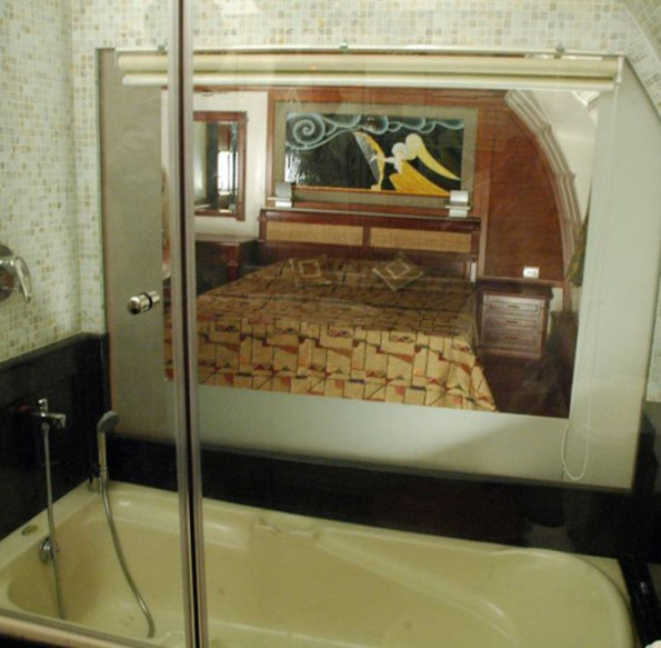 Two Bedroom Houseboat for Rent