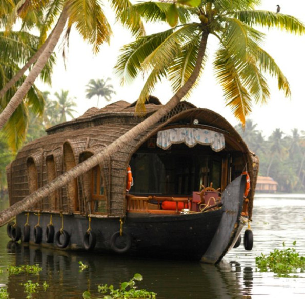 Two Bedroom Houseboat for Rent