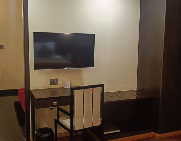 1 BHK Deluxe Suite Room for Rent