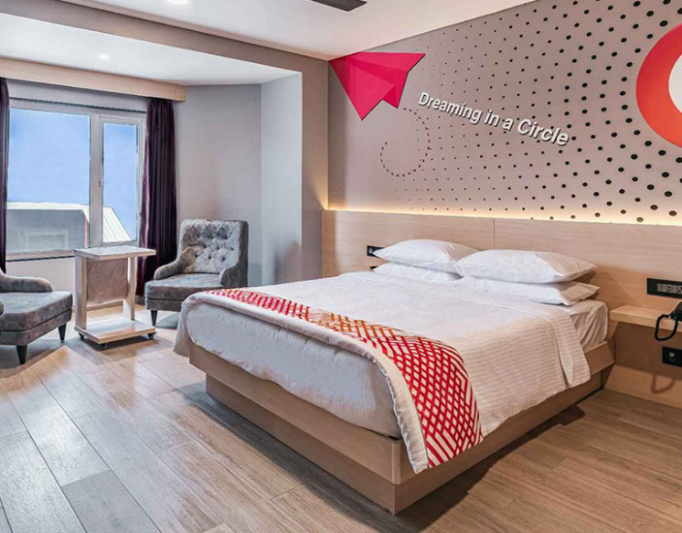 D-Luxe Room for Rent
