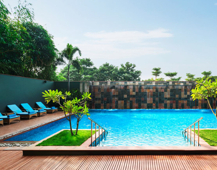 Executive Suite Room for Rent