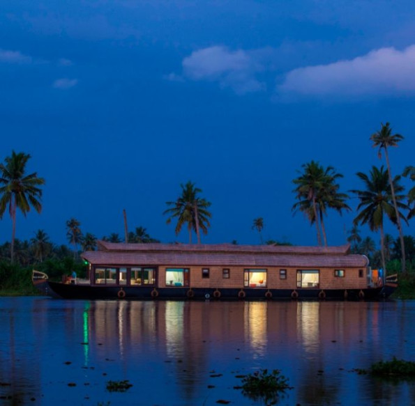 Two Bedroom Houseboat for Rent
